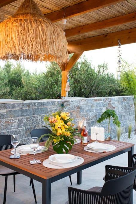Divine Olivia 2 Bedroom Villa Anissaras Exterior foto